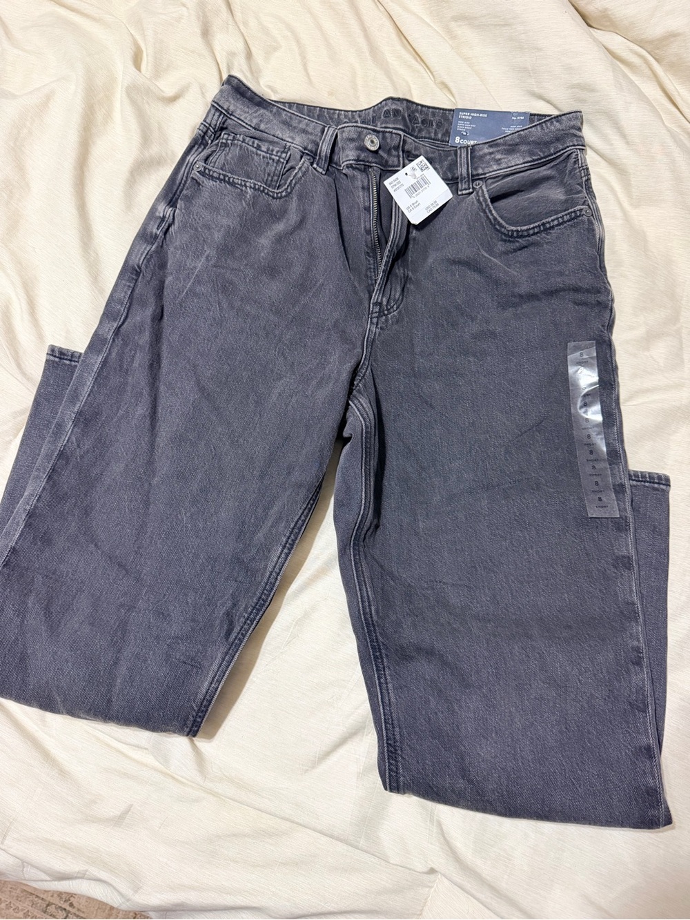 American eagle mom jean black NWT 8